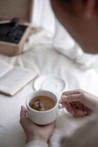 Ein Blähbauch und Verdauungsbeschwerden in den Wechseljahren und perimenopause